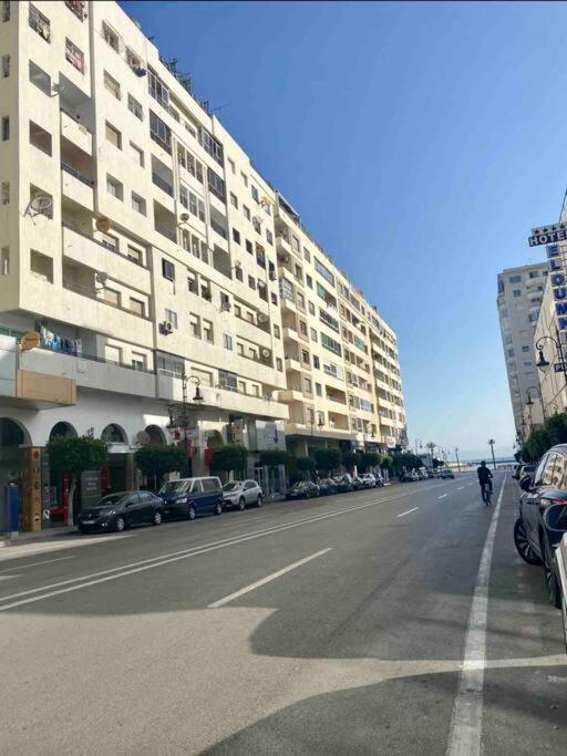 Apartment Oumnia 1 - City Center Tanger Exteriér fotografie