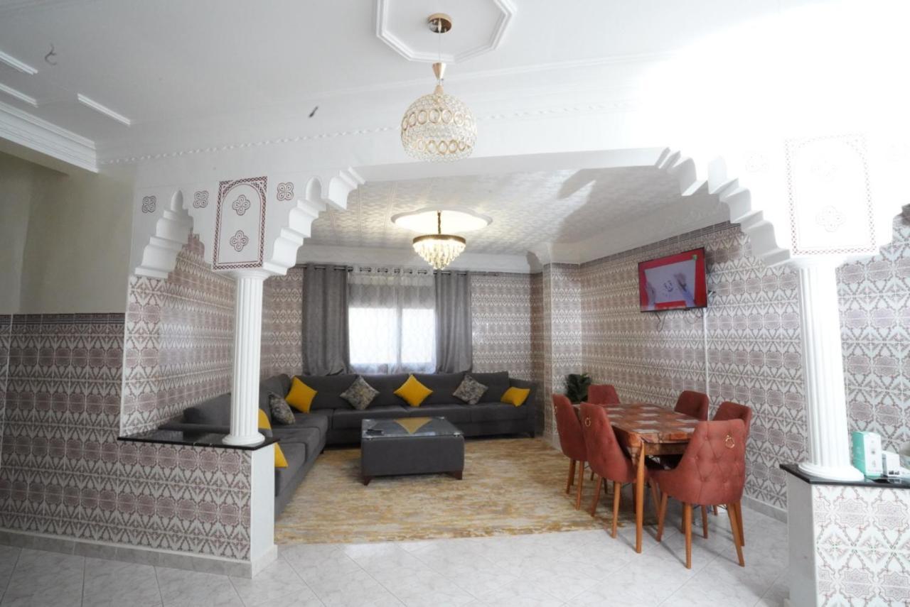Apartment Oumnia 1 - City Center Tanger Exteriér fotografie