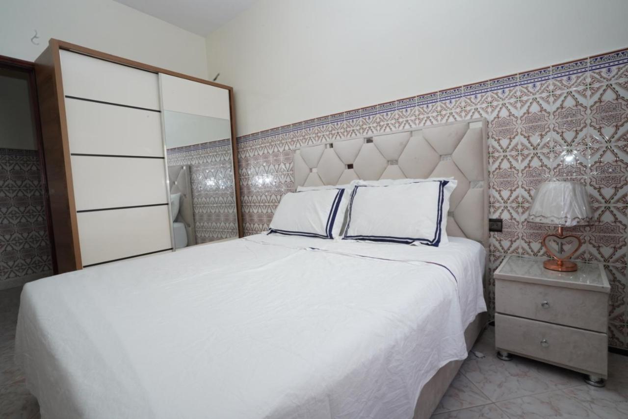 Apartment Oumnia 1 - City Center Tanger Exteriér fotografie